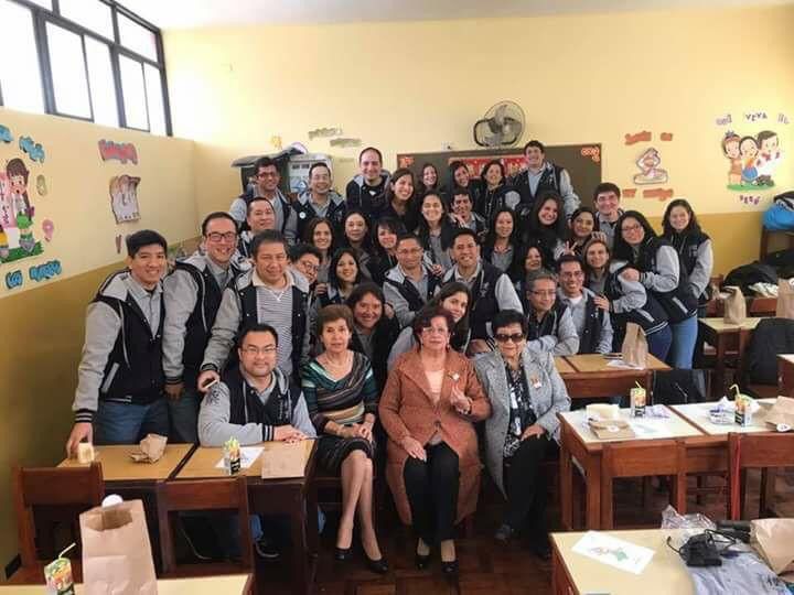 Colegio Diez de Octubre Peru reunion